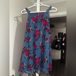 Blue floral top